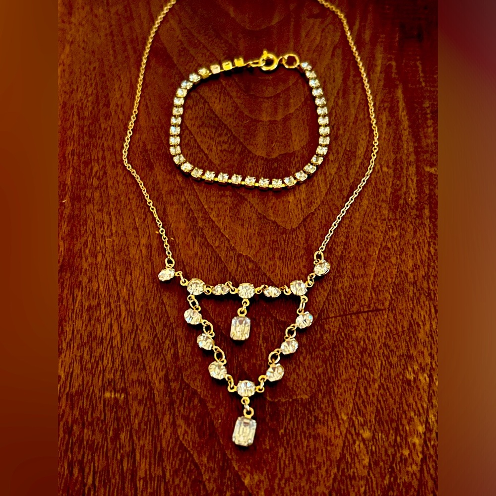 Vintage rhinestone necklace and bracelet set.